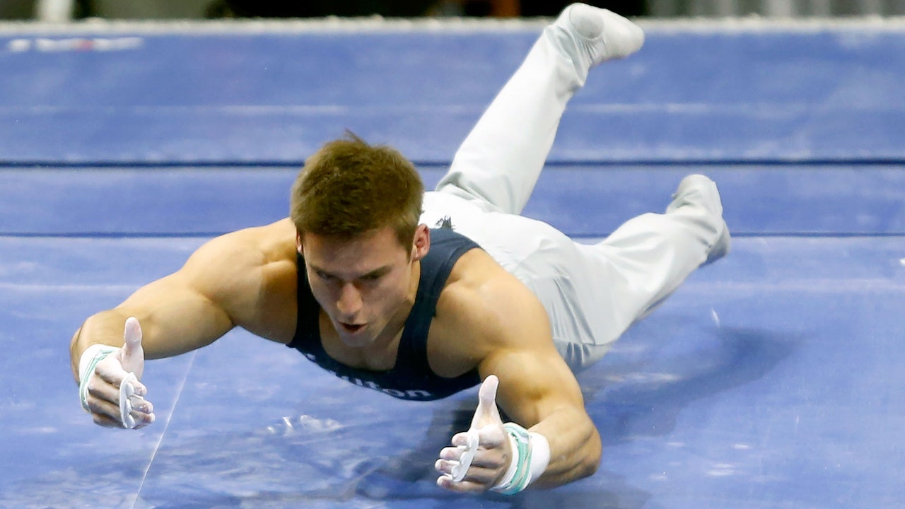 Mikulak picks himself up mat (literally), wins U.S. championship